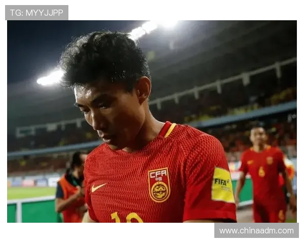 郑智带队拼搏展现青岛足球魅力